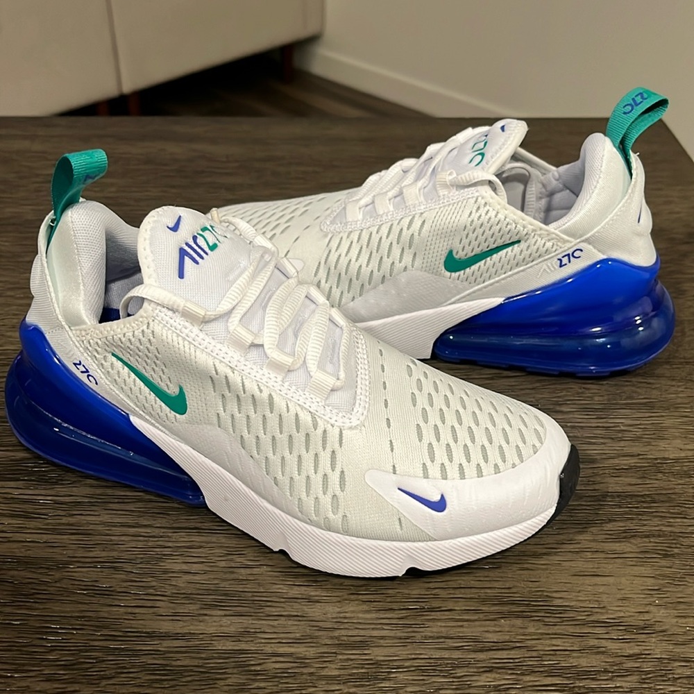 BRAND NEW Women’s Air Max 270